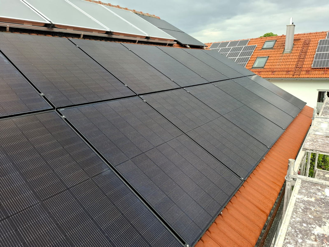 SunEnergyXT hochwertiger Ziegeldach Montagesatz für 2 oder 4 Solarmodule - Dachhaken